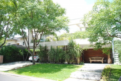 Casa En Venta Ubicado En Santa Barbara, Tigre, G.b.a. Zona Norte
