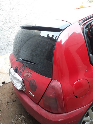 Imagem 6 de 13 de Renault Clio 2002 1.0 16v Rl 5p