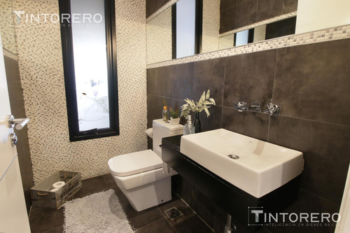 Casa En Venta En Barrio Privado Altos Del Sol. Financiación.