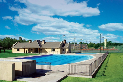 Imagen 8 de 11 de Amplio Lote En Venta, Saint Thomas Este, Canning.