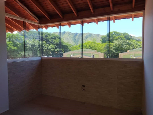 Imagen 10 de 14 de Moderno Twon House A Estrenar Tapas 04243564365
