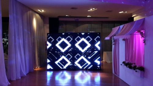 Imagen 3 de 8 de Cabina Dj Con Telón De Leds 25 Milimetros. Precio A Convenir