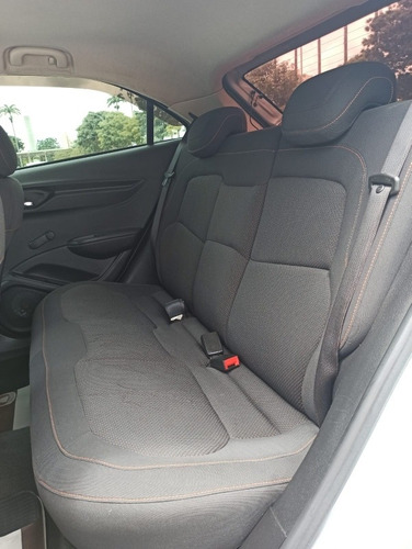 Imagem 10 de 12 de Chevrolet Onix 2013 1.0 Lt 5p