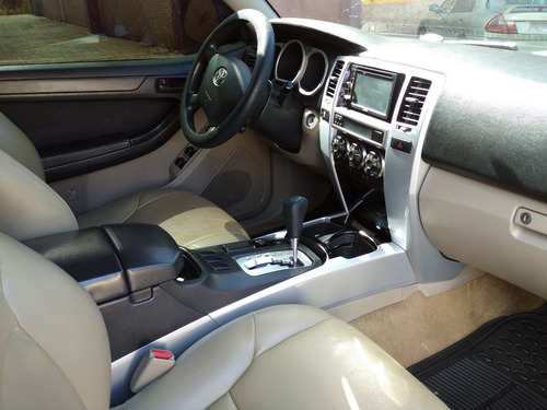 Imagen 10 de 17 de Toyota 4runner 4x2 - Automatica