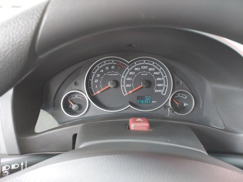 Imagem 11 de 15 de Chevrolet Celta 2014 1.0 Advantage Flex Power 5p
