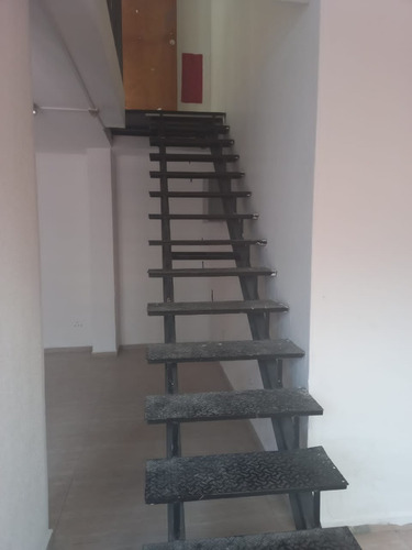 Imagen 14 de 19 de Local Comercial En Boleita Sur Para Oficina- Deposito En Pb A Orilla De Calle