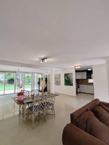 Townhouse En Guataparo, Conjunto Residencial Los Aleros
