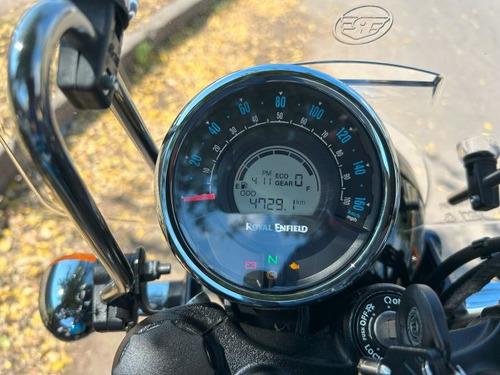 Royal Enfield Meteor 350 Supernova Azul