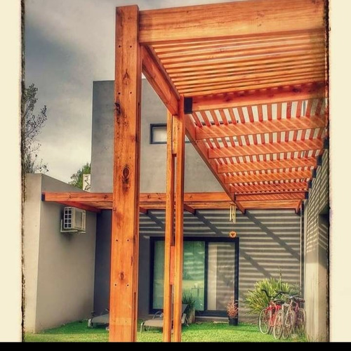 Pergola De Madera Dura Instalada