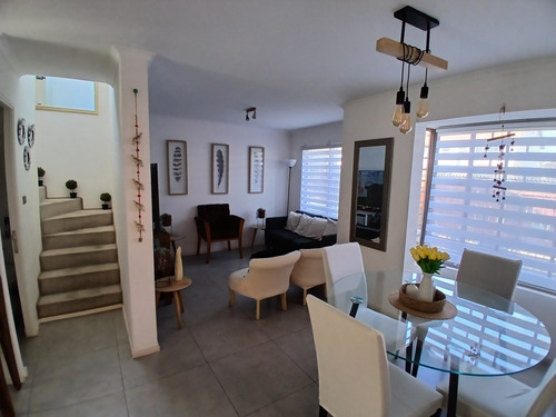 Se Vende Casa Aislada 3 Dorm. 3 Baños En Padre Hurtado!!