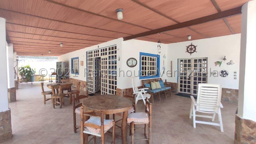 Casa Vacacional En Bahia De Cata Playa Disponible Para La Venta Urbanismo Privado Seguridad Todos Los Servicios Estef 25-14320