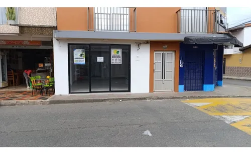 Local Comercial Primer Piso En Vía Principal De La Ceja