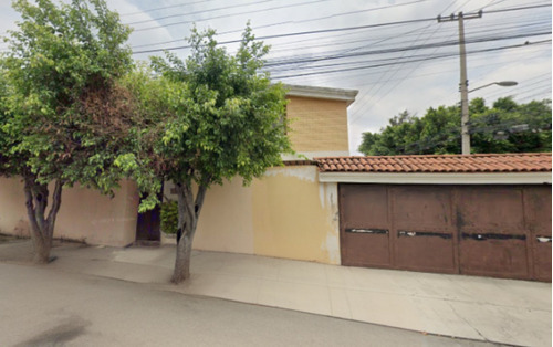 Casa En Venta, Recuperación Bancaria, Col. La Calma, Zapopan, Jalisco. Laab2