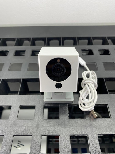 Cámara De Seguridad Wyze Wyzec2 Con Grabación En Micro Sd (Usado)