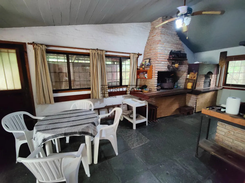 Tranquilidad Y Espacio , Casa A La Venta En Piriapolis, Barrio Country