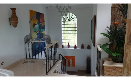 Medellin Venta De Espectacular Casa Con Diseño Y Ubicación Inmejorable