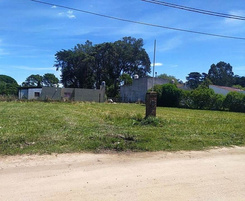 Imagen 1 de 4 de Venta Lote A Metros Del Aca, Barrio Atlántida