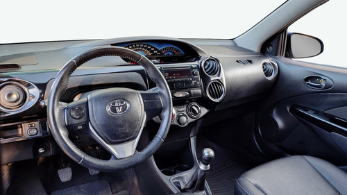 Toyota Etios Toyota Etios Cross 1.5 (Flex)