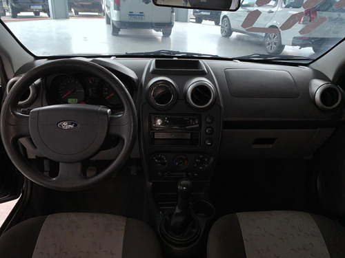 Imagem 3 de 12 de Ford Fiesta 1.0 2010