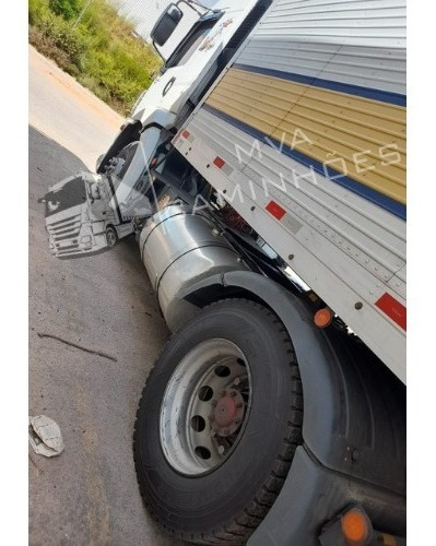 Imagem 4 de 9 de Caminhão Volkswagen 19-320 - 4x2 T