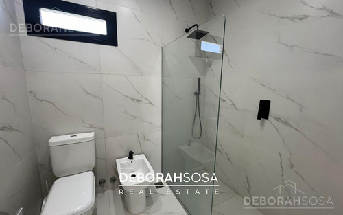 Casa En Venta Cuatro Dormitorios Seis Ambiente A La Laguna Pileta El Naudir Escobar