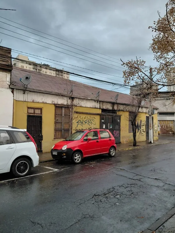 Imagen 2 de 4 de Casa En Venta Para Remodelación | Gran Terreno En Esquina