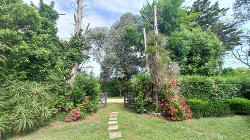 Casa En Venta Con Escritura Inmediata- Villa Parque Sicardi