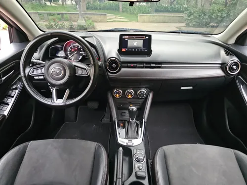 Mazda 2 Grand Touring LX