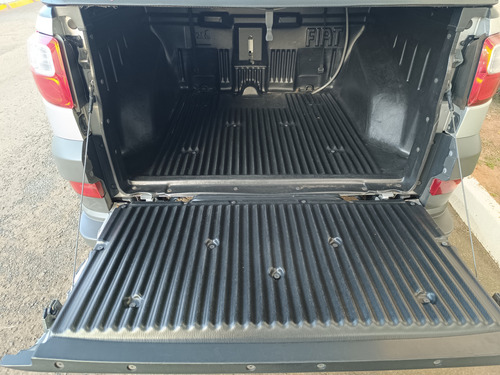 Fiat Strada 1.4 Hard Working Cab. Dupla Flex 3p