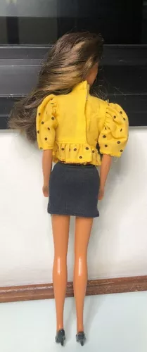Roupa para barbie (top com saia bolsa e sapato)