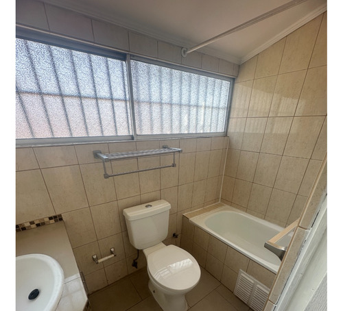 Impecable 4 Dorm. + 2 Bbaños+ Estacionamiento
