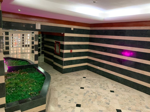 Venta De Apartamento En Plaza Venezuela, Excelente Ubicacion. A.m.