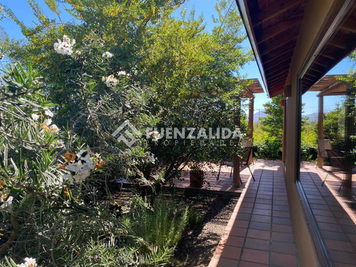Casa En Venta De 2 Dorm. 2 Baños, Fundo Loreto En La Serena