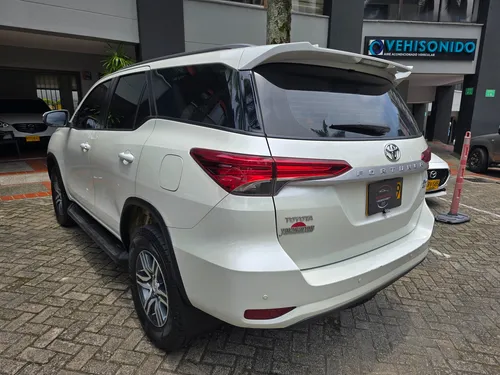 Toyota Fortuner 2.4 Sr Dsl 4x2 Aut 2020
