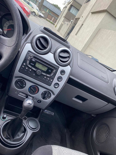 Imagen 5 de 7 de Ford Fiesta 2007 1.6 Edge Plus Mp3