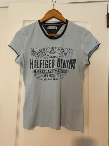 Remera Tommy Hilfiger Celeste (Usado)