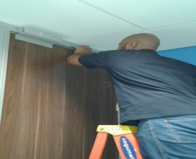 Imagem 9 de 10 de Serviços Hidráulicos, Elétrica, Pintura E Manutenção Geral