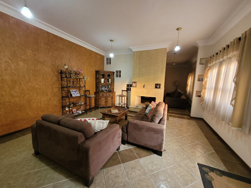 Imagem 14 de 30 de Casa À Venda Em Indaiatuba! Sem Vizinhos De Frente, Espaço Gourmet E Piscina! Condomínio Com Lagos E Área Preservada. - Ca00139 - 70127656
