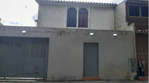 218507 L. P. Venta Casa, Urb. El Bosque, Valencia, Solo Clientes