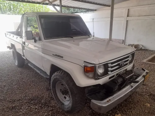 Toyota Land Cruiser 4.5 Fzj75