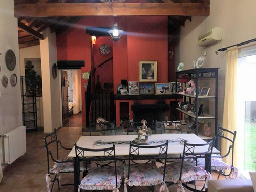 Imagen 5 de 13 de Casa - Barrio Parque Leloir