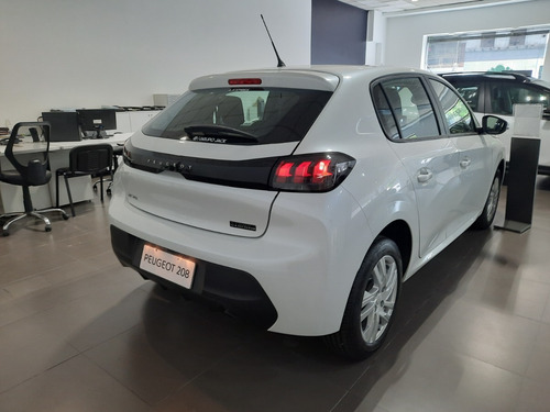 Imagen 18 de 25 de 208 Active Tiptronic J