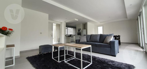 Casa En Venta Con Renta - Barrio Santa Juana, Canning