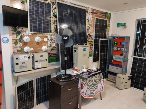Imagen 7 de 7 de Reflector Led 12v Sensor Movimiento Fotocelda Apto Kit Solar