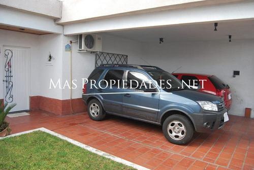 Imagen 2 de 14 de Casa En Venta De 4 Ambientes En Berazategui