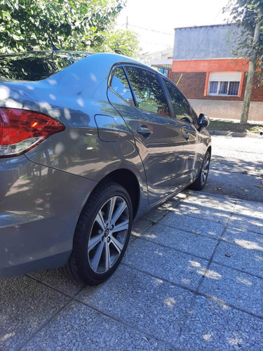 Citroën C4 Lounge 2017 1.6 Hdi 115 Feel Pack 10 Años