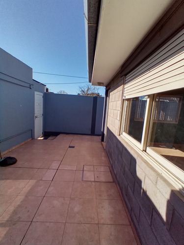 Casa Interna Con Dos Dormitorios A 6 Cuadras De La Estacion!!!