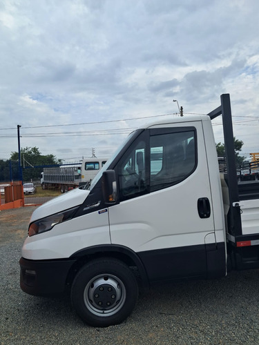 Iveco Daily 35.150 Carroceria De Ferro 4x2 - (2021)