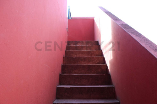 Imagen 5 de 10 de Venta De Edificio En Block. 7 Departamentos Y 2 Locales.