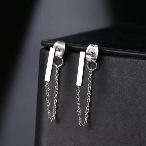 Imagen 2 de 3 de Aretes Mujer Minimalistas Acero Inoxidable Plateados Moderno